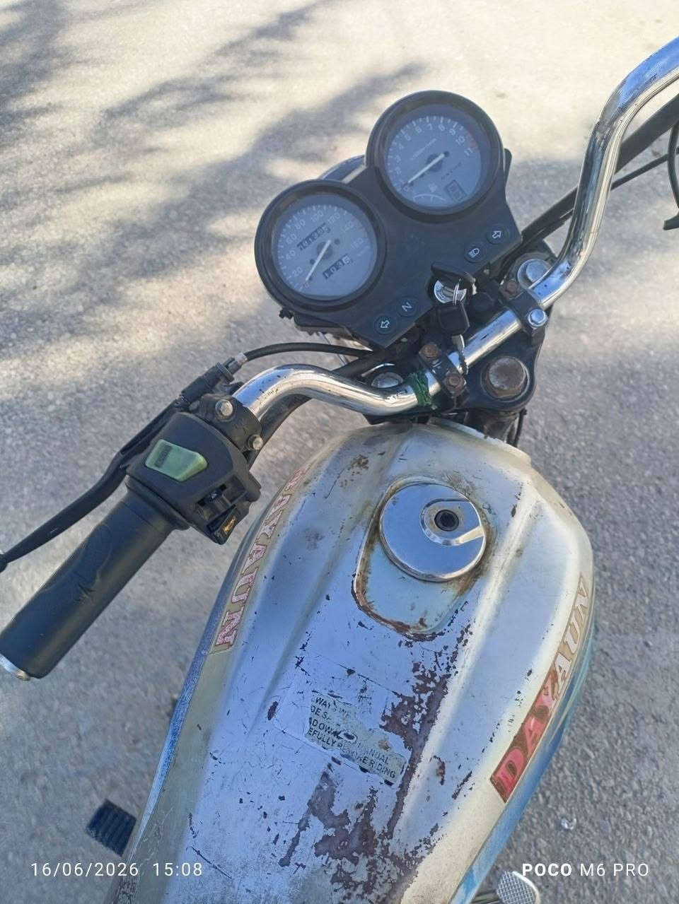 (سلام عليكم) دراجه نضيفه ما مفتوحه سعرهه مناسب 225 وبيها مجال كهرباءيات شغاله كلك مكفوله كفاله عامه من سرقه ومن كلشي مكاني كربلاء العطيشي***********
