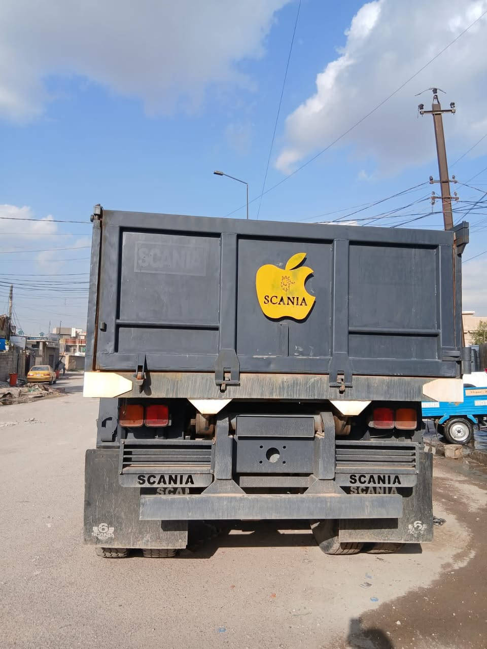 سلام عليكم سكانيا للبيع 111 موديل 81 رقم نكليزي نينوى
مكينه سوبر كير اوربي اكسن خفيف سياره وضع الشركه غرفتها كامله ***********
