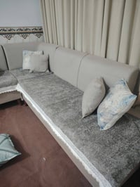 ديوان • ٩ مقاعد • ٥ ونص متر