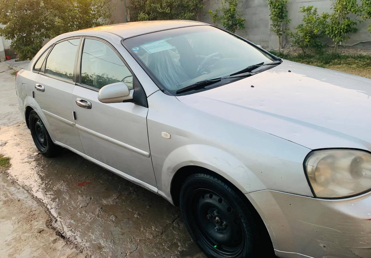 السلام عليكم 
اوبترا 2006 لون سلفري السيارة جاهزة من كل النواحي وبحالة جيدة جداً رقمها بغداد الرقم الجديد تدفئة وتبريد وكير ومحرك مكفولات
السعر 63 وبيها مجال..
للاستفسار***********
مكان السيارة واسط الصويرة
