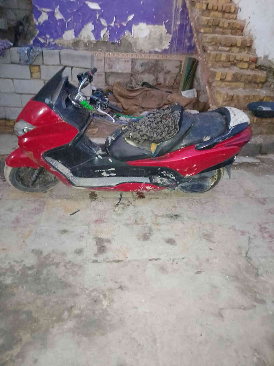 دراجه فوزه لبيع نضيفه كلشي شغال كهربايئه كلشي نضيف السعر 550 وبي مجال المكان الرميثه التصال على هاذه رقم *********** لن ماعندي نت
