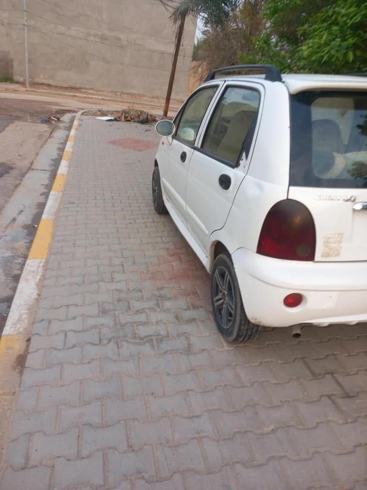 رقم بغداد نكليزي باسمي 
موديل 2009
كير عادي 
سياره نضيفه وجاهزه تبريد ماكو 
24ورقه 
مكاني بغداد المحموديه

‭0771 062 1102‬
