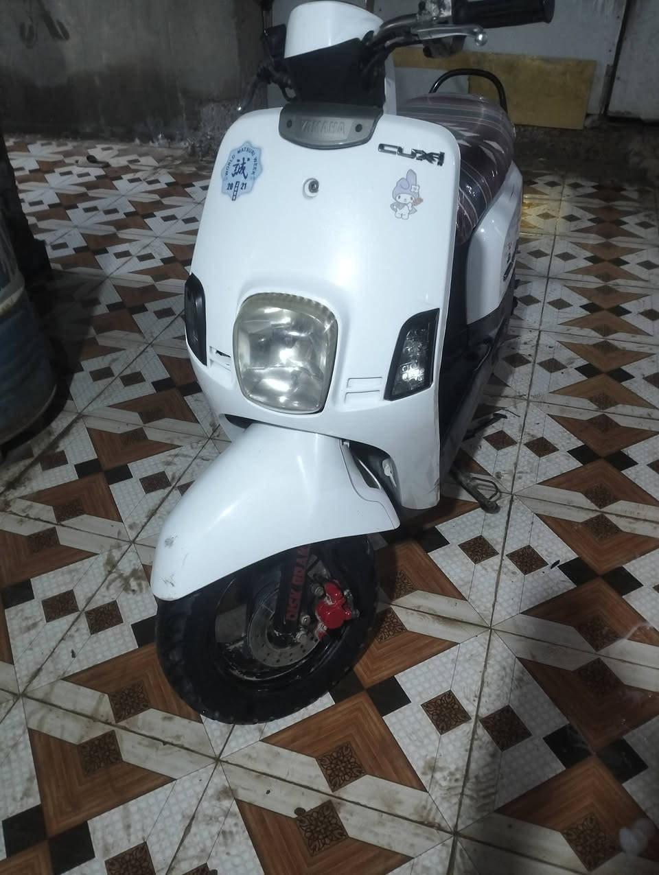 ماكس بوليس
دراجة بلاد مكفولة من كلشي محرك ما مفتوح وناعمه نازله من الرمبة بشهر ال2025/10 
السعر 850 او مراوس بعدله نضيفة
***********
مكاني حي الجامعة
