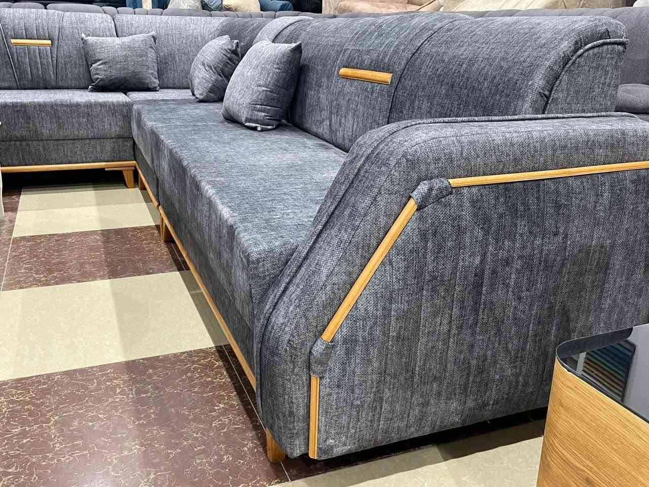 معرض صلاح  الدين للأثاث المنزلي للجمله والمفرد 
وصول ديوان عراقي شغل موصل احطاطه خشب بلوك 
سفنج 10 سنتين حقيقي قماش شامو مبطن ثقيل 
نيكل خشب زان رجل خشب زان اصلي ضمان. 5سنه
#زورونا_تجدون_مايسركم
***********
العنوان تكريت الزهور مقابل كليه تربيه البنآت مجاور تانكي المآء قرب غصن الزيتون
