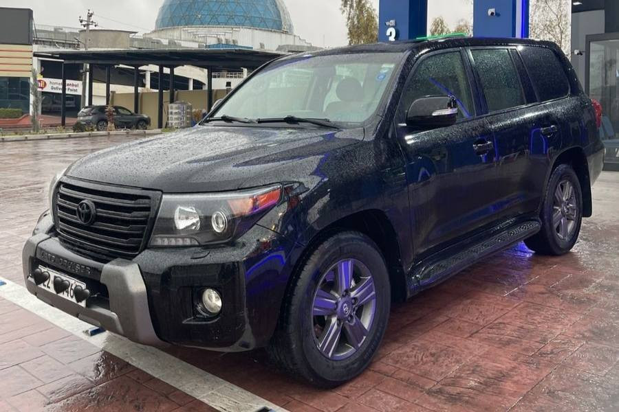 تۆیۆتا لاندکروز GXR 2011 سعودی دەبڵ سپێر
 قەپات مواصفات
تەنها 162,000 km ڕۆشتووە
١-دەبل اکسل +گێڕ تۆماتیک
٢- سلاید
٣- تەبرید مەرکەزی 
٤- سێ ڕیز گوشن
٥- شەش پستۆن

سعر : لە کۆمێنت داوای بکە ڕاستەوخۆ بۆت دێت 📥 

تێبینی / گێڕو مەکینە نەکراوەتەوە بە شەرت 
چاملخی دواوە بۆیاغه لەگەڵ کەمێک تعدیل 

ژ. مۆبایل /  
***********
