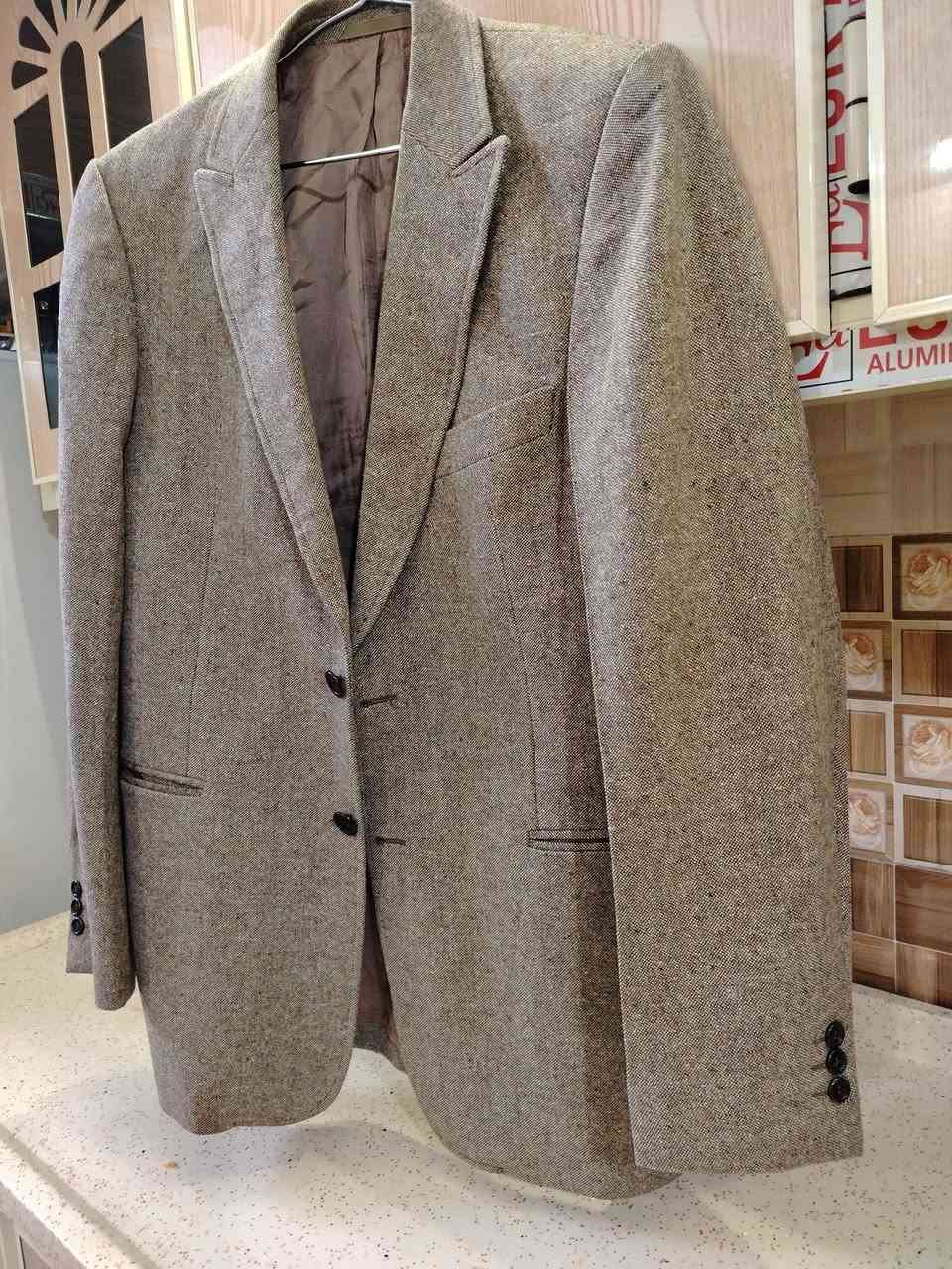 سترة اخت الجديدة استعمال قليل لون رصاصي على بيجي منشأ تركي قياس 48 السعر 30 بيهة مجال بغداد الحبيبية *********** يوجد واتس اب بغداد, العراق
