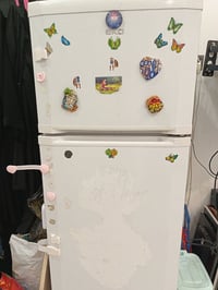 ثلاجة سعره 100 او اي استفسار يدك على هذا الرقم 07729828959