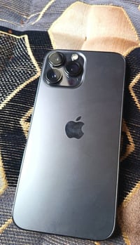 ايفون ١٣ برو ماكس • للبيع • مراوس