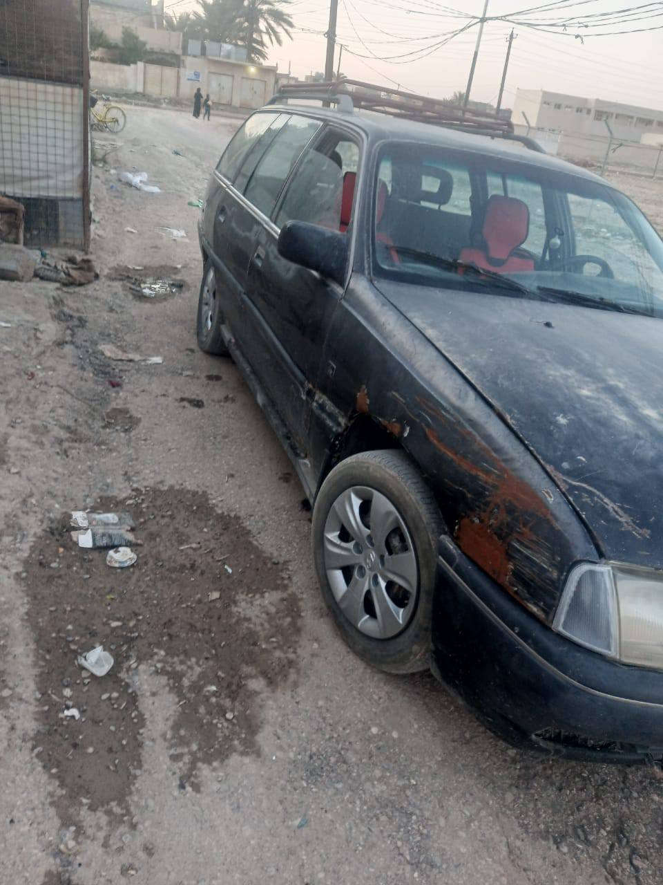 السلام عليكم من رخصه الادمن. اوبل اوميكا للبيع رقم ديالى محرك وكير بطه 2500 تايرات نص عمر سنويه ساقطه السيارة بسمي السيارة مال شغل بيها ملاحضات.  سعر 20 ورقه بيها مجال لشراي.  اتصال. ***********
