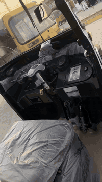 السلام عليكم تكتك لبيع مديل 18 محرك 20 شلعه مال 23 كهربائيات كله شغاله نكره درجه إلاتصال ***********
