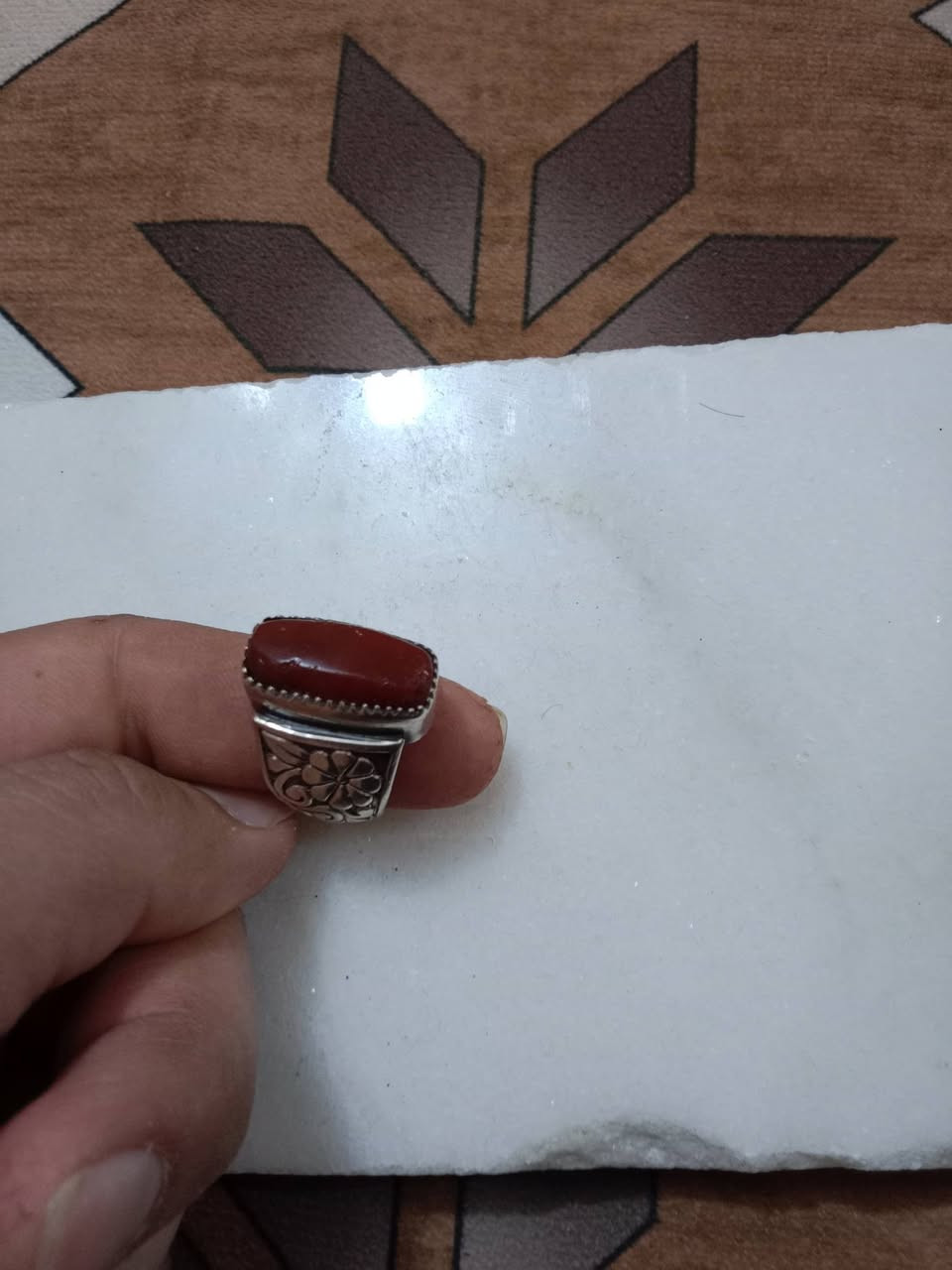 عقيق يماني عباسي اصلي وقديم يوجد توصيل ***********
