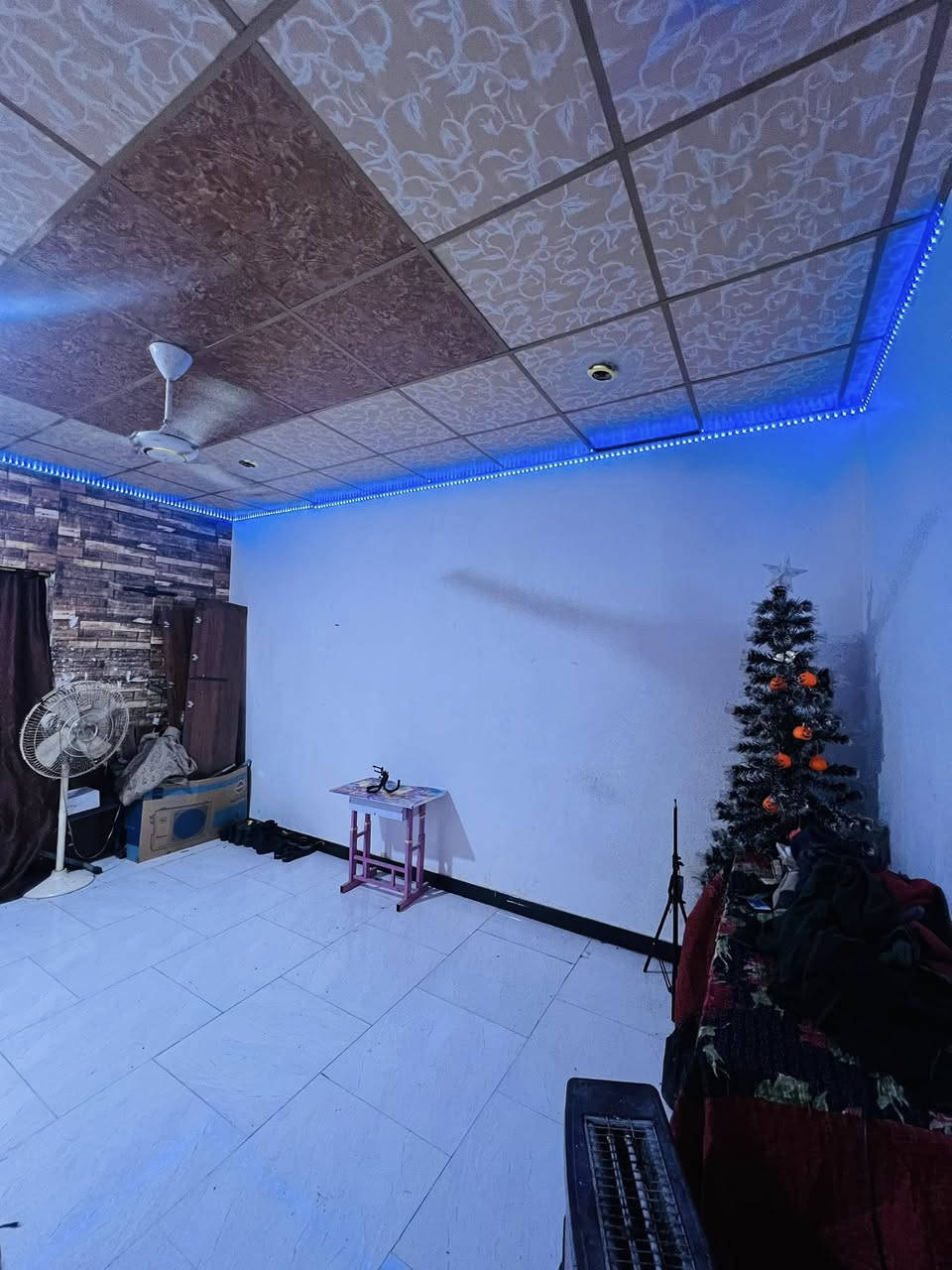 🏡بيت للبيع بالطويسة قرب الجسر الاحمر
طابو صرف  من المالك مباشرة ✔️

📍موقع ممتاز جدا بناء جديد

يبعد عن الشارع الرئيسي نصف دقيقة مشي🚶🏻

المساحة الكلية مع الفضلة 124 

البيت طابقين 🏯

6 غرف و 2 هول وثلاث حمامات

للاستفسار راسلوني خاص ادزلكم التفاصيل كاملة✔️✔️


**إذا كنت صاحب هذا الإعلان وتريد حذفه لأي سبب، رجاءا أرسل رسالة إلى الدعم الفني**