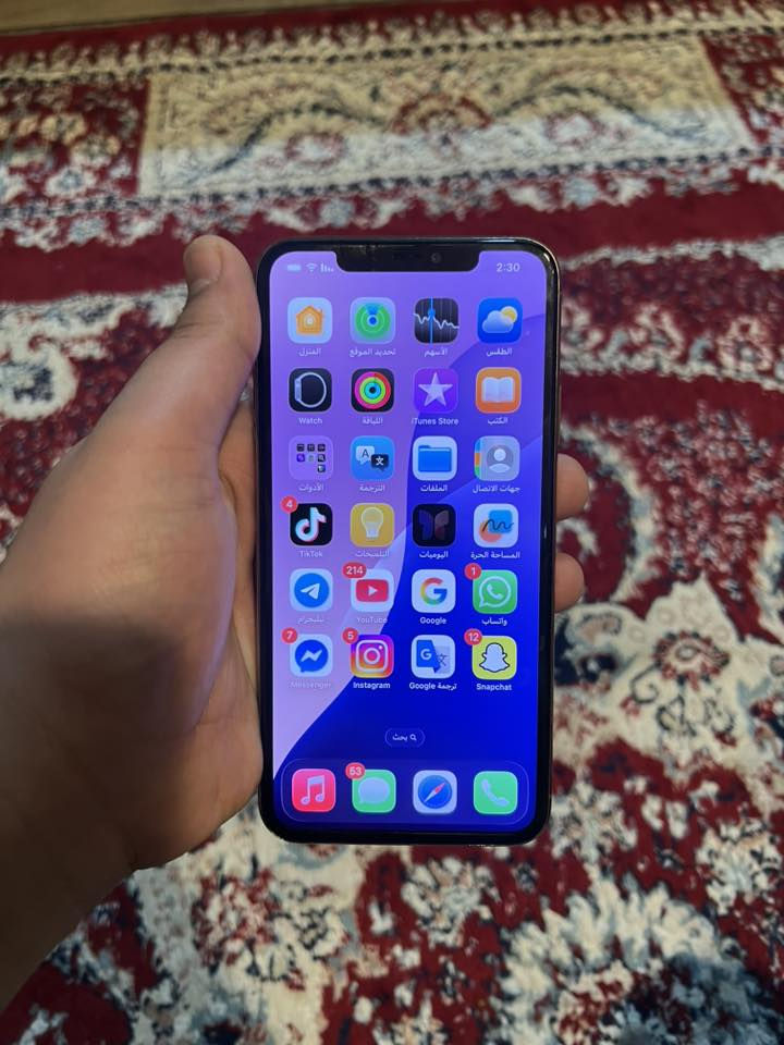 ايفون ١١ برو ماكس لون ذهبي ذاكره ٢٥٦ بطاريه ٧٩ بلاد الجهاز مبدل شاشه اصليي الجهاز جديد السعر ٢٣٥ بي مجال بسيط الرقم ***********
