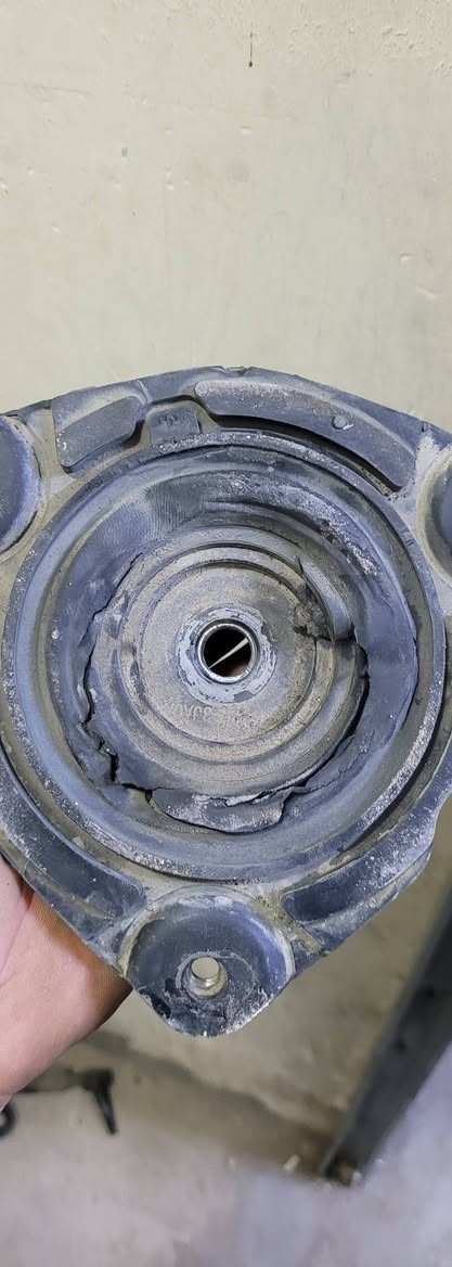 تبديل صدر امامي نيسان
وتجفيت درايم شفت جهت اليمين
وقواعد دبل
وراس روط جهت اليمين واليسار
استفسار ***********
العنوان الحريه الاولئ
