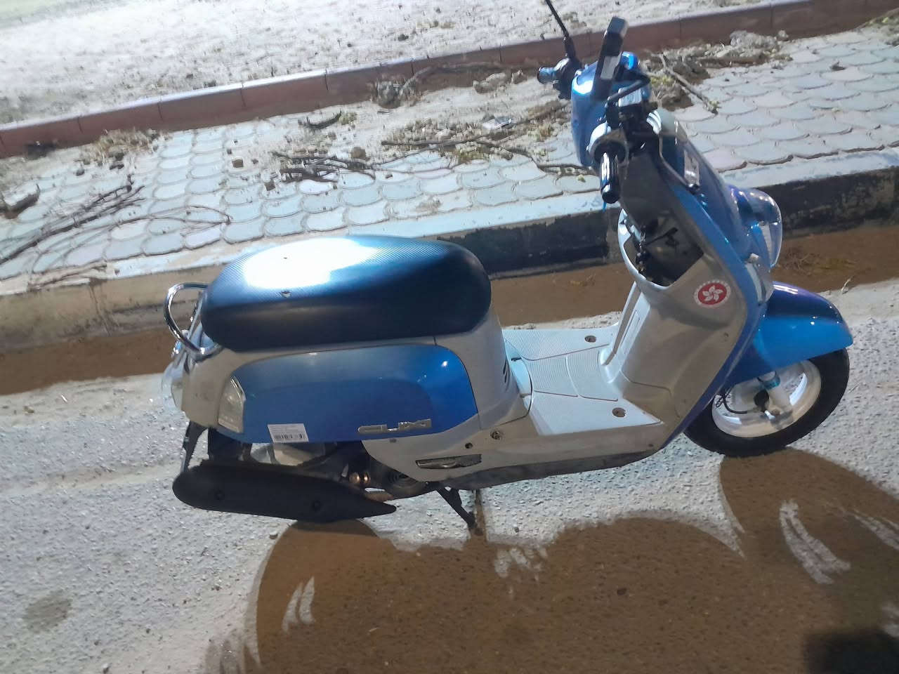 دراجة بوليس للبيع ٢٠٠٨داخل رصاصي بلادي مكينه مامفتوحه سلف شغال قفل جنطه شغال شاصي مكفول زوج تايرات جدد كهربائيات كله شغاله كيجات شغاله لايت شغال السعر ٧٥٠وبيه مجال حك الجيه مكاني كربلاء قرب المعارض الجديده الشراي يتصل ***********
