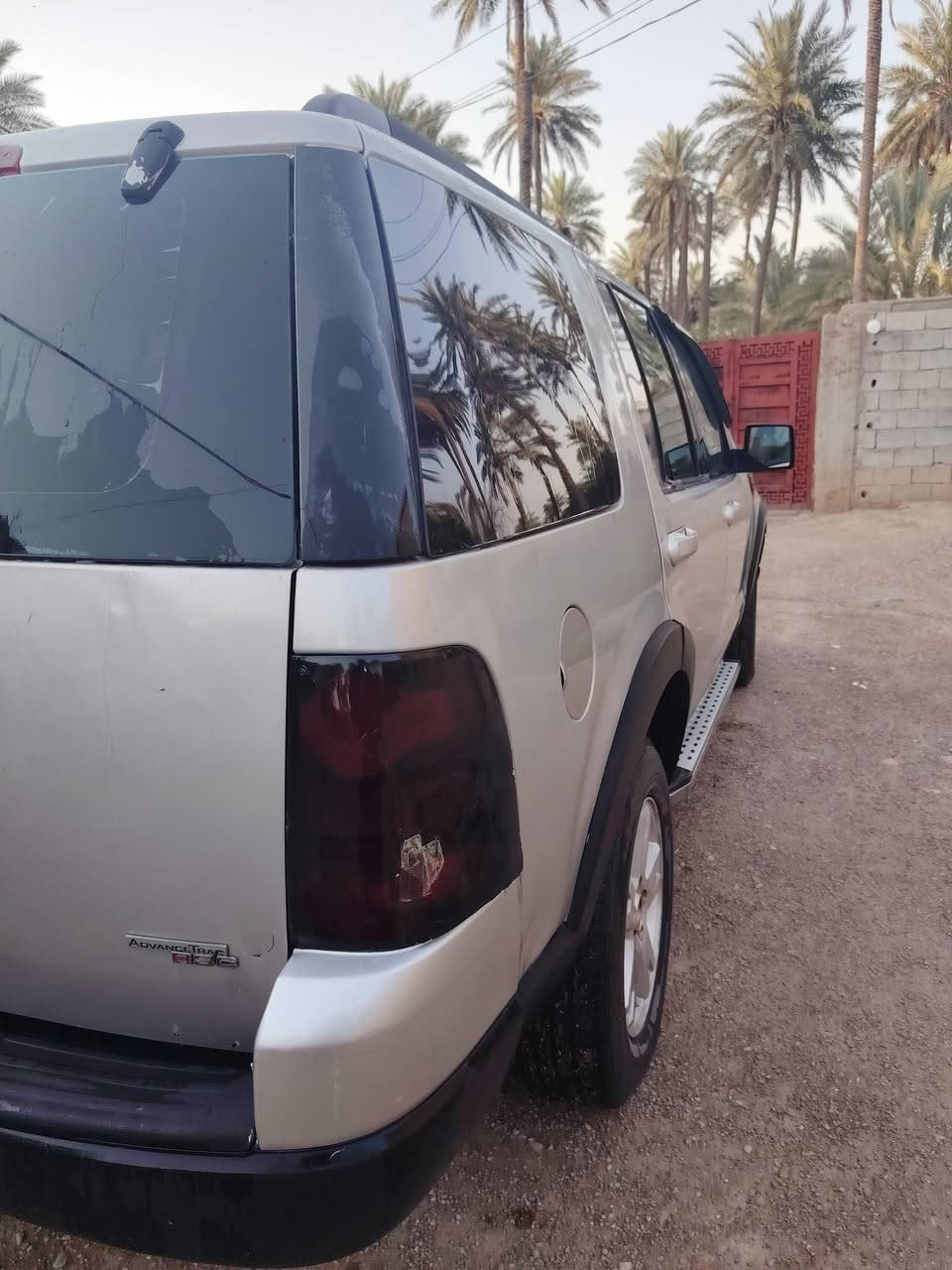 السعر 30/ ***********
