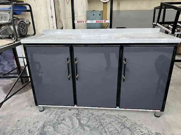 ابو ادم لعمل كاونترات المنيوم حسب الطلب سعر المتر (180الف )يشمل الأراضي والملحق (#تركي العزم مو صيني )العنوان بعقوبة مدخل شارع مصرف الفاروق قرب سوق الطيور للاستفسار اكثر مراسلة الصفحة أو اتصال 📞 ع الرقم ***********يتوفر واتس آب
