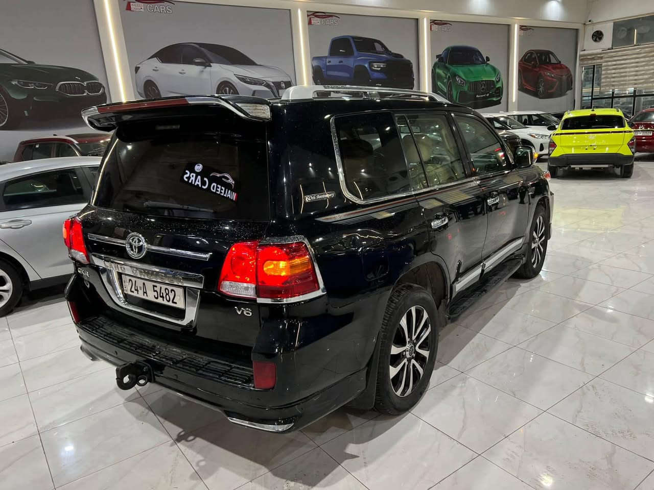 سلام عليكم ورحمة وبركاته 🤍
 تويتا لاندكروزر موديل2009 
الضررسياره:بدون صبغ بص باب و جملغ ورا تعديل بارد 
السعر 288 بيهامجال 
سياره رقم و فحص هزه كلو جديد حةتا 2039 جديد 
سياره V6سلندر
ماصفات سياره GXR معروفه فول 
سياره4*4 
سيلات 
بصمه 
كاميرا
شاشه 
حساس 
شغال 
سلاجه 
لايتات LED
زينو 
ويل كروم 

مكان سياره أربيل شارع ١٠٠م📍
☎️***********☎️
