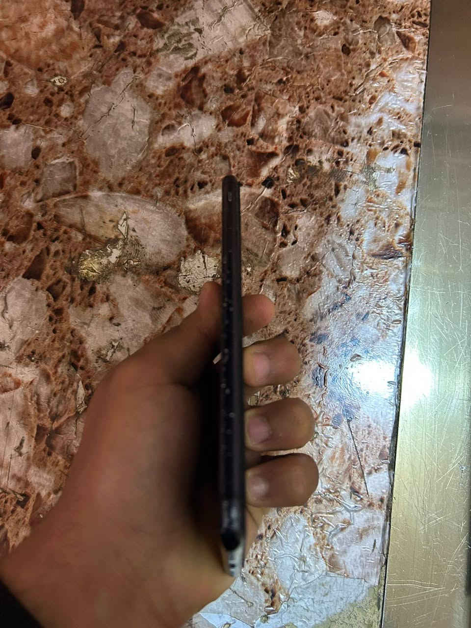 للبيع ايفون 7 Plus بلاس ذاكره 128 جهاز وكاله مبدل شاشه فقط وبطاريته 68 جهاز نضافته 85 بس ضهره تعبان سعره 85 وبيء مجال الاستفسار ***********
