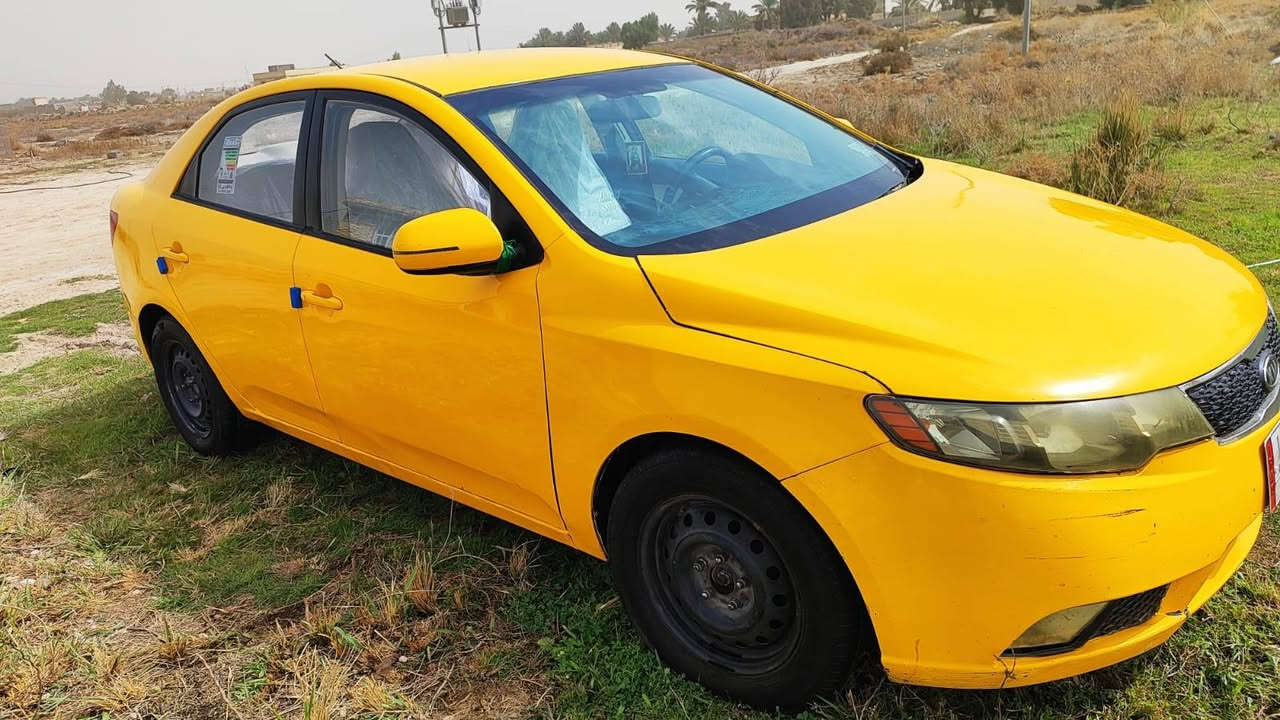 يا الله للبيع سيراتو خليجي موديل ١٢ بيه جاملغ أمامي مبدل جاهزه محرك كير تبريد حداديه تخم تاير كله جديد مصفره خط وبحث رقم ذي قار مشروع وطني سنويه جديده السعر ٧٠ وبيه مجال قليل شراي اتصل ماكو خاص 
مكانه الناصرية ***********
