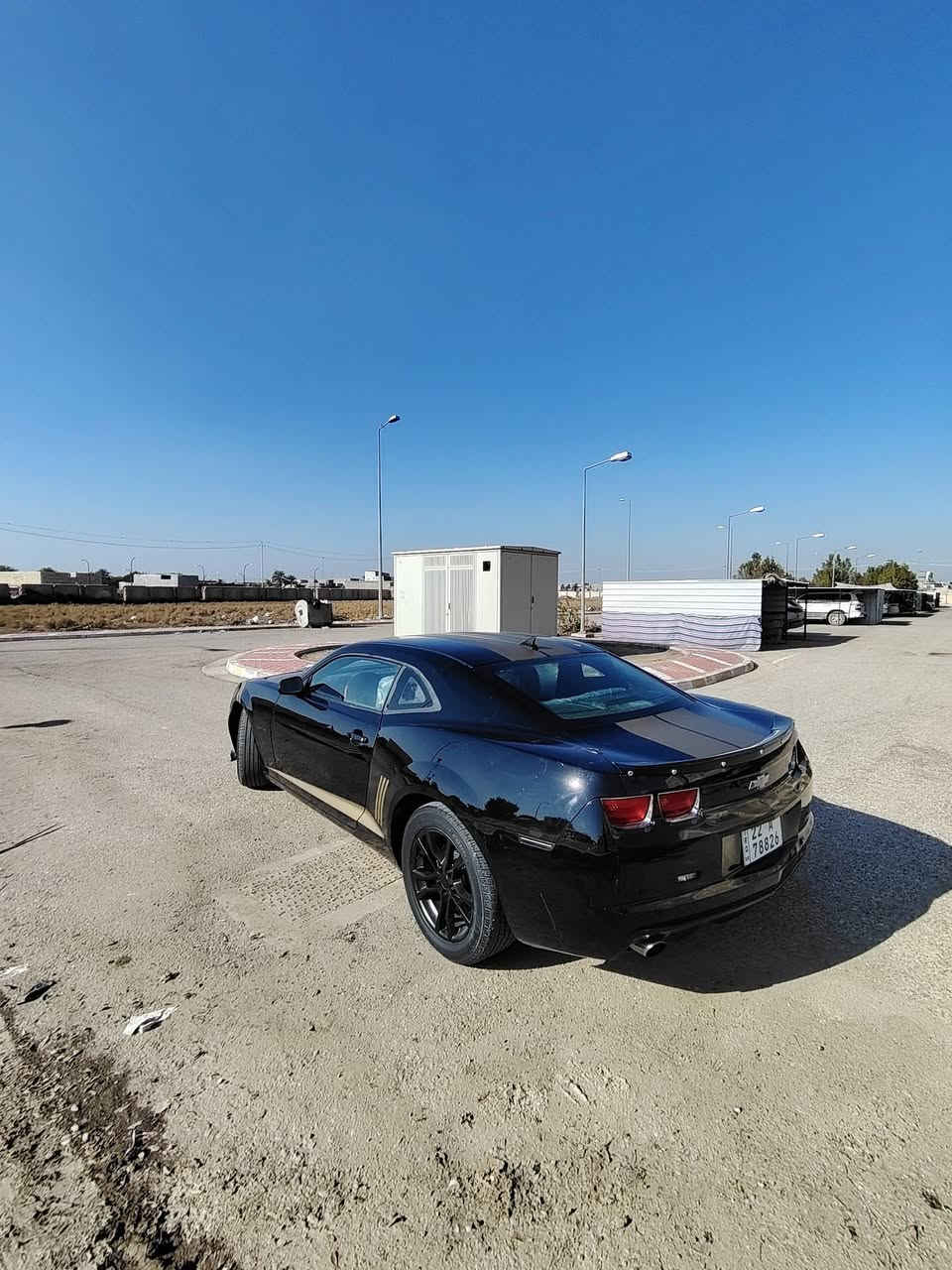 كمارو 2011 وارد امريكي
رقم اربيل انكليزي هزه وبراد جديد 
بيها 3 قطع صبغ دواخل كفاله محرك وكير جدا نضيفات
حداديه حلوه تخم تاير جديد داخل احمر جلد سياره جاهزه
سعر 87 ورقه وبيها مجال 
مكاني حله شارع 80
م/***********
