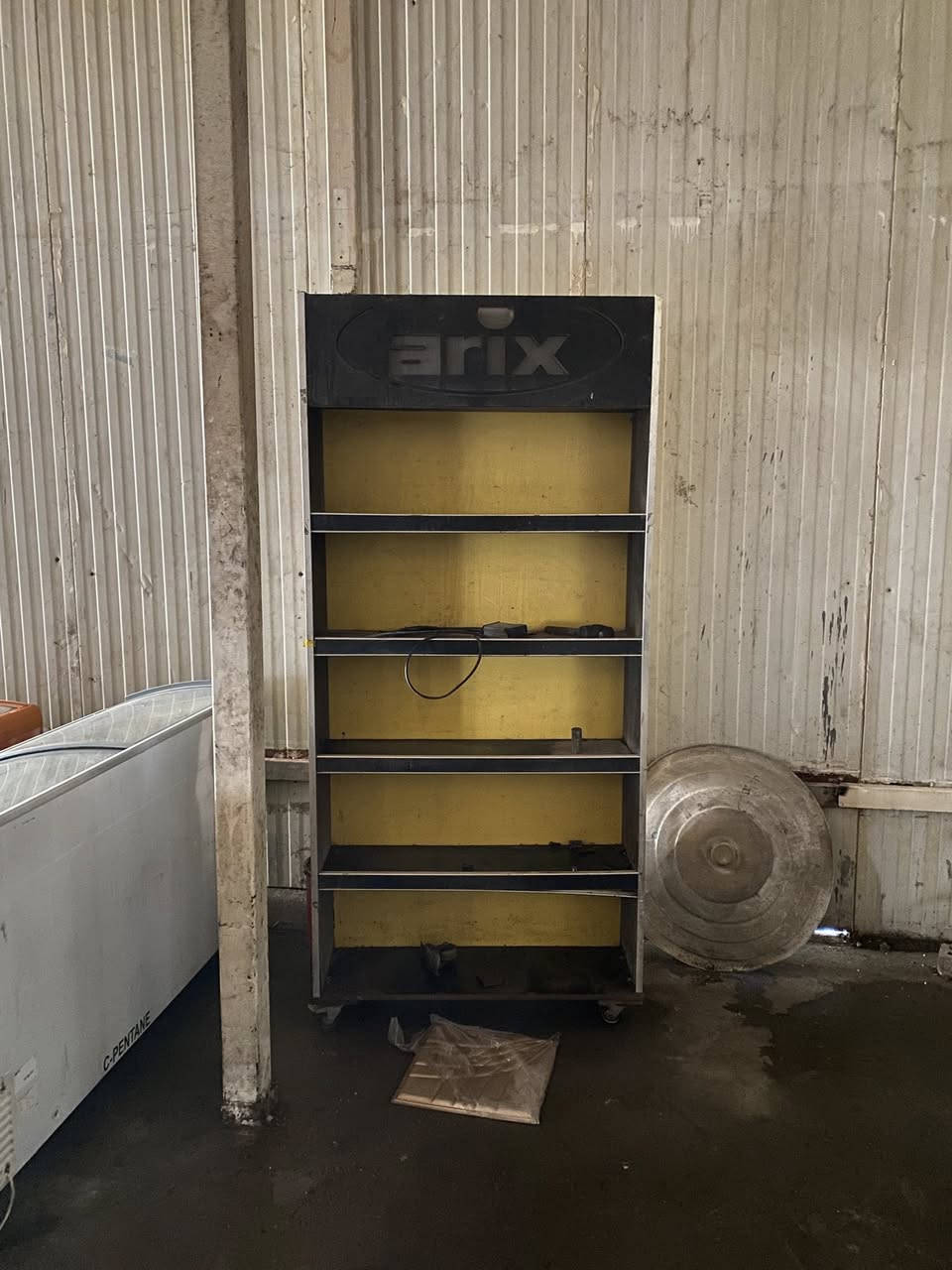 غراض أسواق للبيع العنوان بغداد ***********
