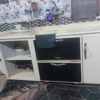 كاونتر تسكام للبيع طول ٣ متر وسنك متر ونص مرمر حاليا فارغ سعرة ٤٠٠  مك...