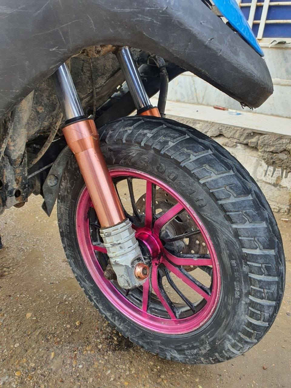 دراجه ماكس عدله 
(دراجه كوم حديد)
للعلم مكينتها ممفتوحه بس فتحتها لجل عطلها ولفات دراجه عوزها بس ولفات مكينتها رمبه بس عطلت بيها ولفات دراجه هذا حالها كلشي بيها جديد من ناحية ملف ضفيره كابريته تواير. 
سعرها 200 بي مجال مستعجل ع بيعتها.


**إذا كنت صاحب هذا الإعلان وتريد حذفه لأي سبب، رجاءا أرسل رسالة إلى الدعم الفني**