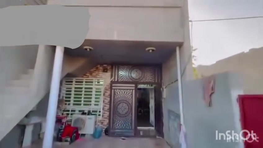 دار للبيع فيلق ١٣٠م طابق ونص سيراميك مع قطعه أرض جانب البيت ١٧٠م مسيجه واصل كهرباء ماء كامل للاستفسار ***********
