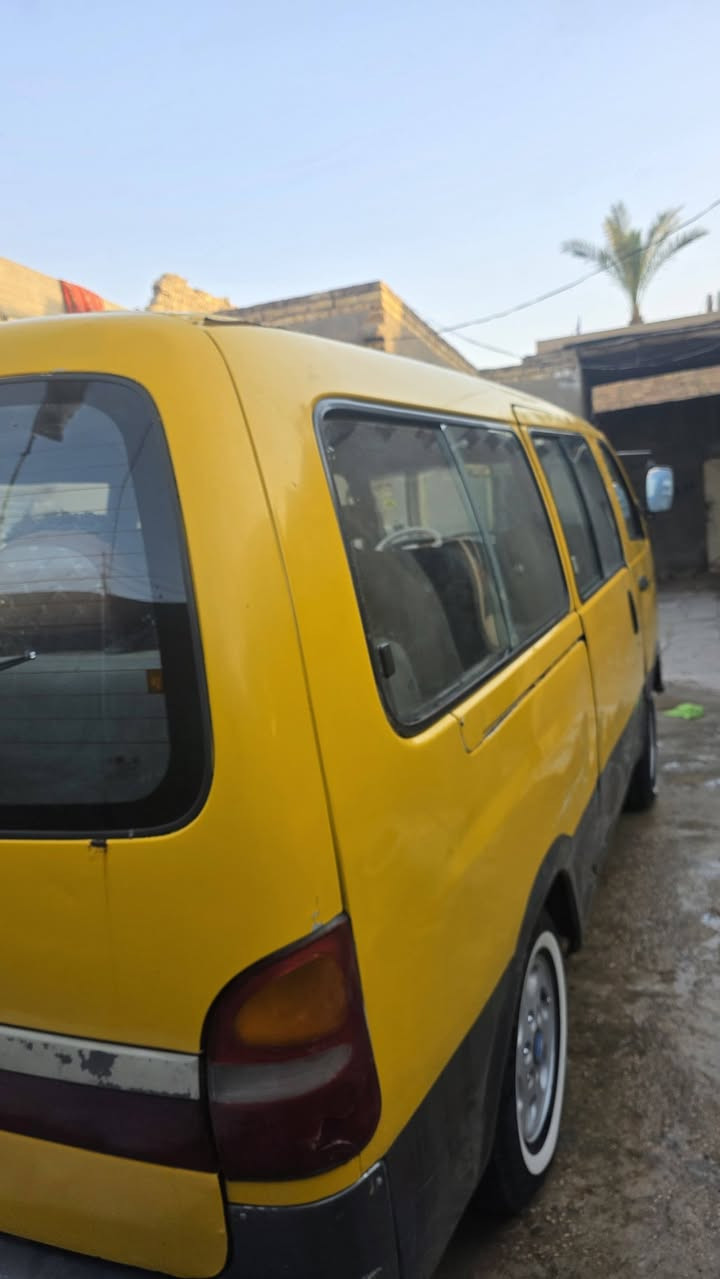 بريجوو مديل 2001 سياره بسمي مكينه وكير واكسن مكفولات السياره مصفره هيه وغرامات سيارهه شادلهه صدر قبل سبوع كله كوري نفض 
لسياره مصبوغه عام بدون ضربه  المكان حله السعر 62 
***********
