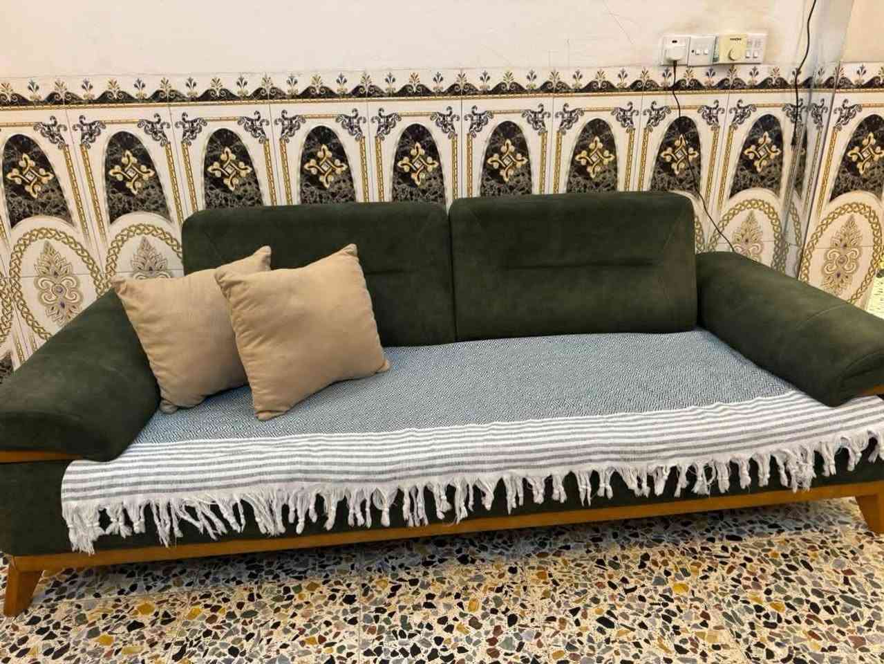 اسلام عليكم تخم ٨ مقاعد جديد نضافة ٩٠٪
سفنج طبي يعني من سوگي مشتري من هوم سنتر 
مع طبلات السعر ٥٠٠وبي مجال قليل
العنوان( بغداد البياع حي التراث)
***********
