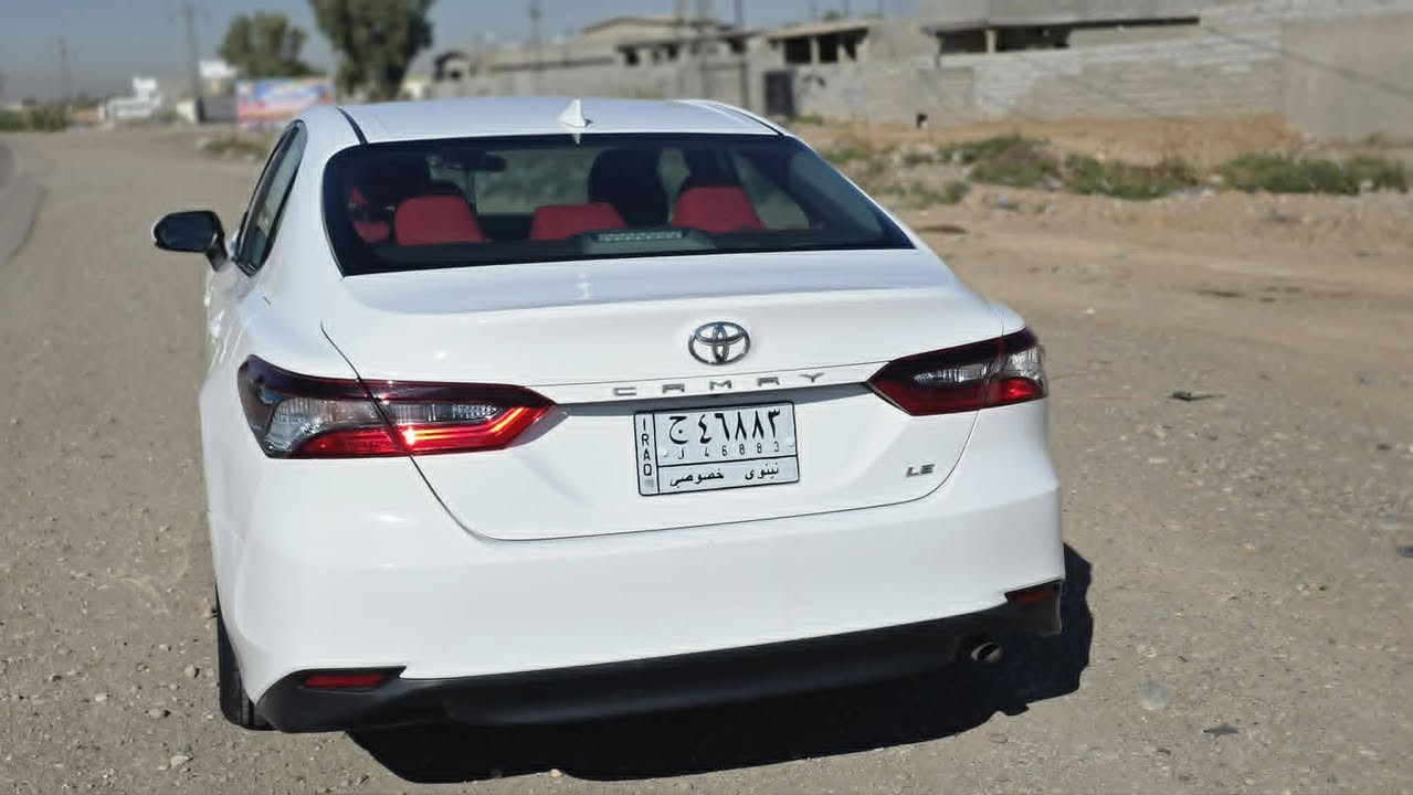 سلام عليكم
كامري LE. بيها قطعه جاملغ الامامي بدله وبيها بارد بسيط سياره كدامك سعر 180$ وبيها مجال بسيط
