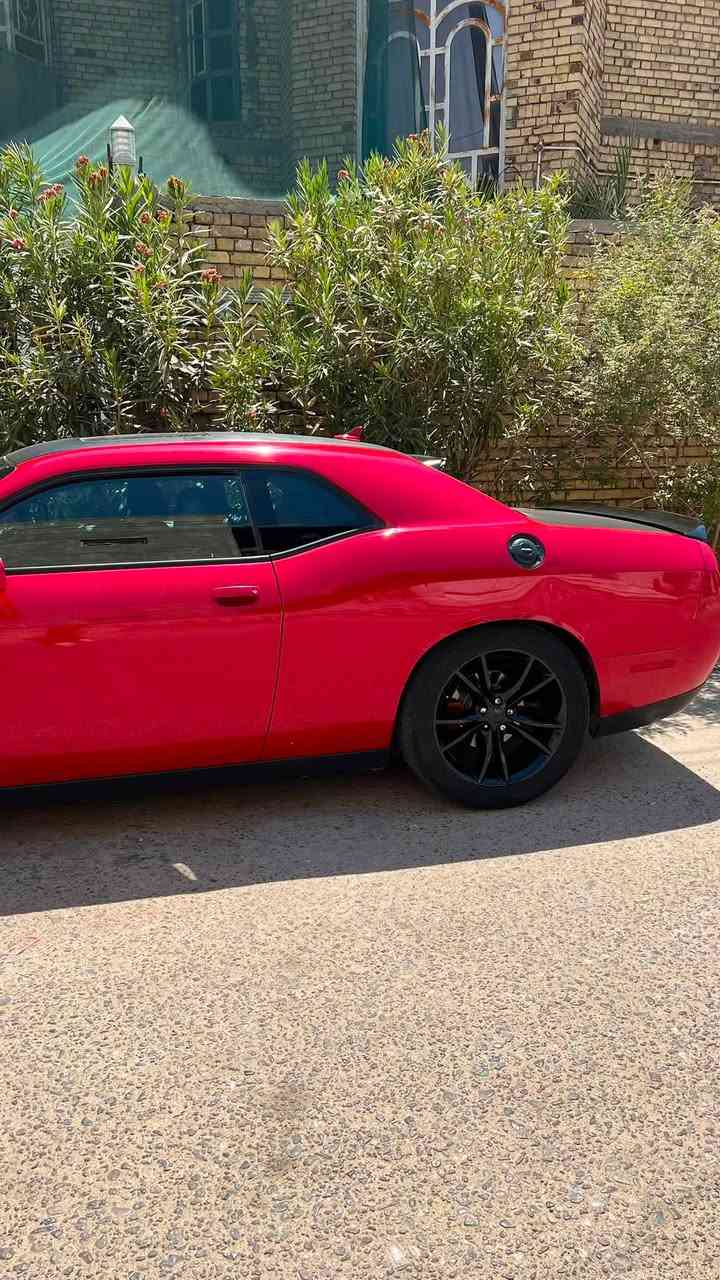 السلام عليكم جالنجر مديل 2016 sxt محدث SRT  بيها قطعتين صبغ بمريكا  البنيد والجاملغ وبيها رصعات خفيفه كير مكينه  حداديه كفاله السياره فول موصفات فتحه رادارات حساسات فول للخير  رقم سياره بغداد خصوصي مشروع وطني مكاني البصره السعر 135
***********
