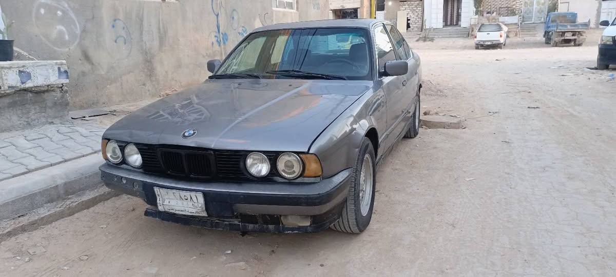 السلام عليكم
Bmw 525 موديل 88 سنوية لل27 شرط التحويل 
سيارة جاهزة من كولشي حدادية ومكينه وكير وكهربائيات
السعر ٢٢ وبيهه مجال 
مكاني نجف ***********
