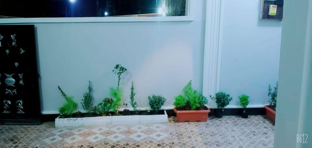 السلام عليكم

📍للبيع بيت طابو 
🔳 المساحه 120
📍حي العمال 
--------------------------------
🧾 تفاصيل البيت 🧾
يحتوي علئ غرفتين وسويت 
وصالتين ومطبخ واستقبال وصحيات داخليه مع مكشوفه 
صب كونكريت الأساس والسقف بناء طابوك درجه اولى 
كافه الخدمات متوفره شارع مبلط
------------------------
للاستفسار ومعرفة التفاصيل مراسلة او اتصل واتساب :
📞 ***********
📞 ***********
