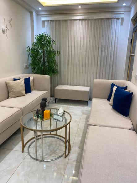 تخم للبيع 

10 مقاعد بحالة ممتازه 

منفصل على شكل 4 قطع وكراسي قابله للانفصال 

السعر 450 الف وبي مجال

المكان النجف / حي المهندسين 

للاستفسار 

*********** النجف
