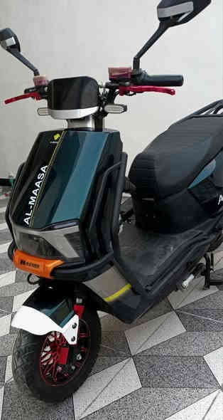 للبيع سكنس دبدوب الماسه 6بطاريات 
فول كله عل فحص مابي اي عذر 
فقط بي الدسك الامامي بي نقص القاعده 
السعر 700وبي مجال قليل 
***********
***********
