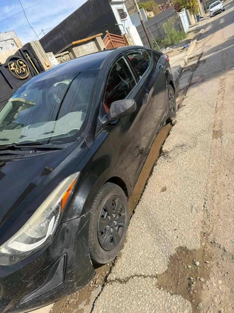 النترا  موديل 2016 وارد امريكي ماشية 71 الف ml  رقم بغداد سنوية بأسمي ونافذه لل2029 محرك 1800 دوش مكفول كير مبدل جديد
حدادية صدر امامي وخلفي جديد تبريد خير من الله  السيارة مسويلها ادامة قبل اقل من شهر السيارة جاهزه  من كلشي 
ضربتها من امريكا البابين بجهة السايق وانضربت بالعراق بنيد وجه الشاصي شَوية اتضرر لا معدل ولا مصلح وبيها طخات 
مكاني بغداد الدورة
السعر 100 وبيها مجال حك الجية
***********