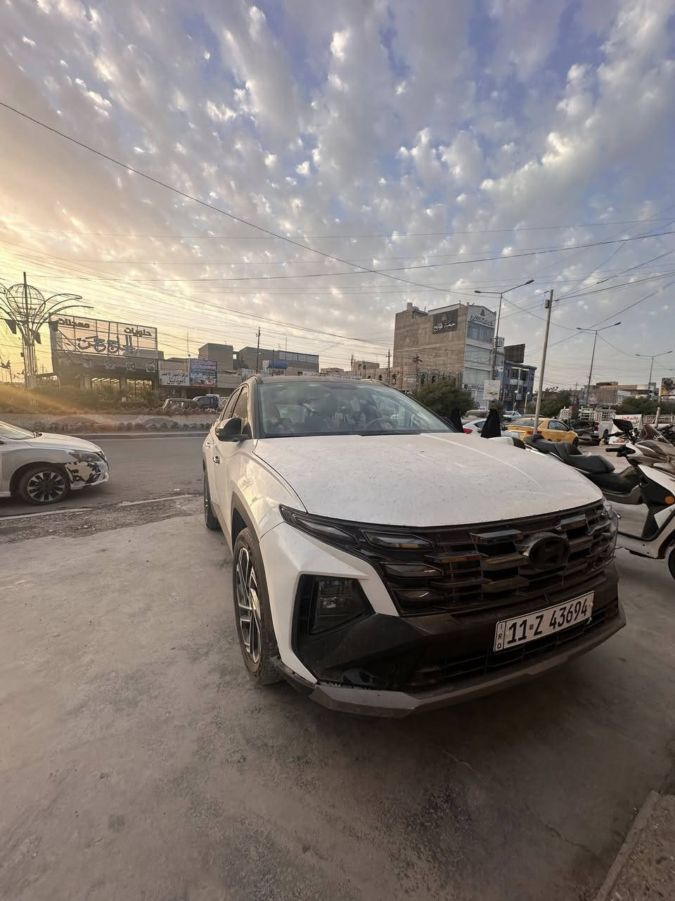 السلام عليكم
توسان ٢٠٢٥ تو كلر للبيع 
ماشية ١٠٠٠٠km
بيها تبديل بابين وصبغ مكانات ( أبيع حزام ) شغل بلادي …
مواصفات :-
١-صندوق كهرباء 
٢-مري كهرباء 
٣-شاشة كبيرة
٤-كاميرا 
٥-حساسات خلفية امامي 
٦-لد نهاري 
٧- مكينة وكير مكفولات 
السيارة كلش نظيفة ومرتبة 
السعر ٢٠٠ 
للاستفسار /***********
