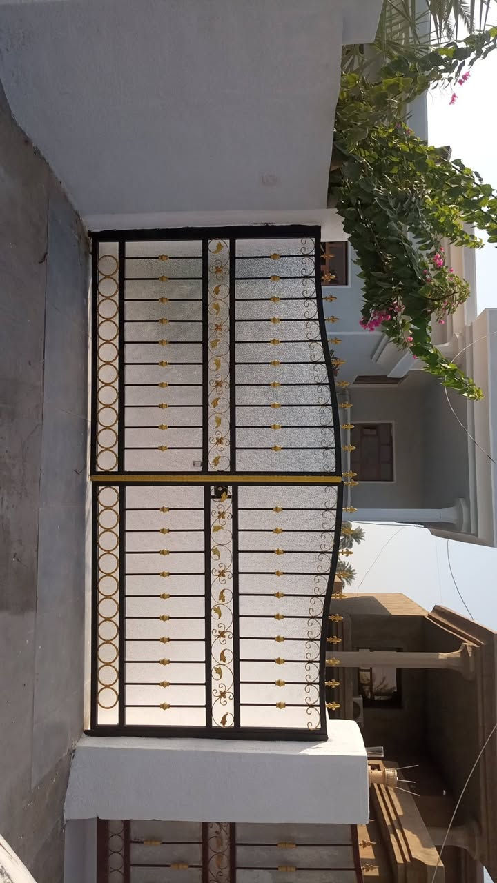 حداده عامه لعمل كافه انواع الحديد
جلسات خليجيه 
مضلات 
محجر ات حديد 
واجهات بوردكس 
أبواب شبابيك 
*********** للتواصل 
العنوان قضاء بلد قرب الحي الصناعي #
