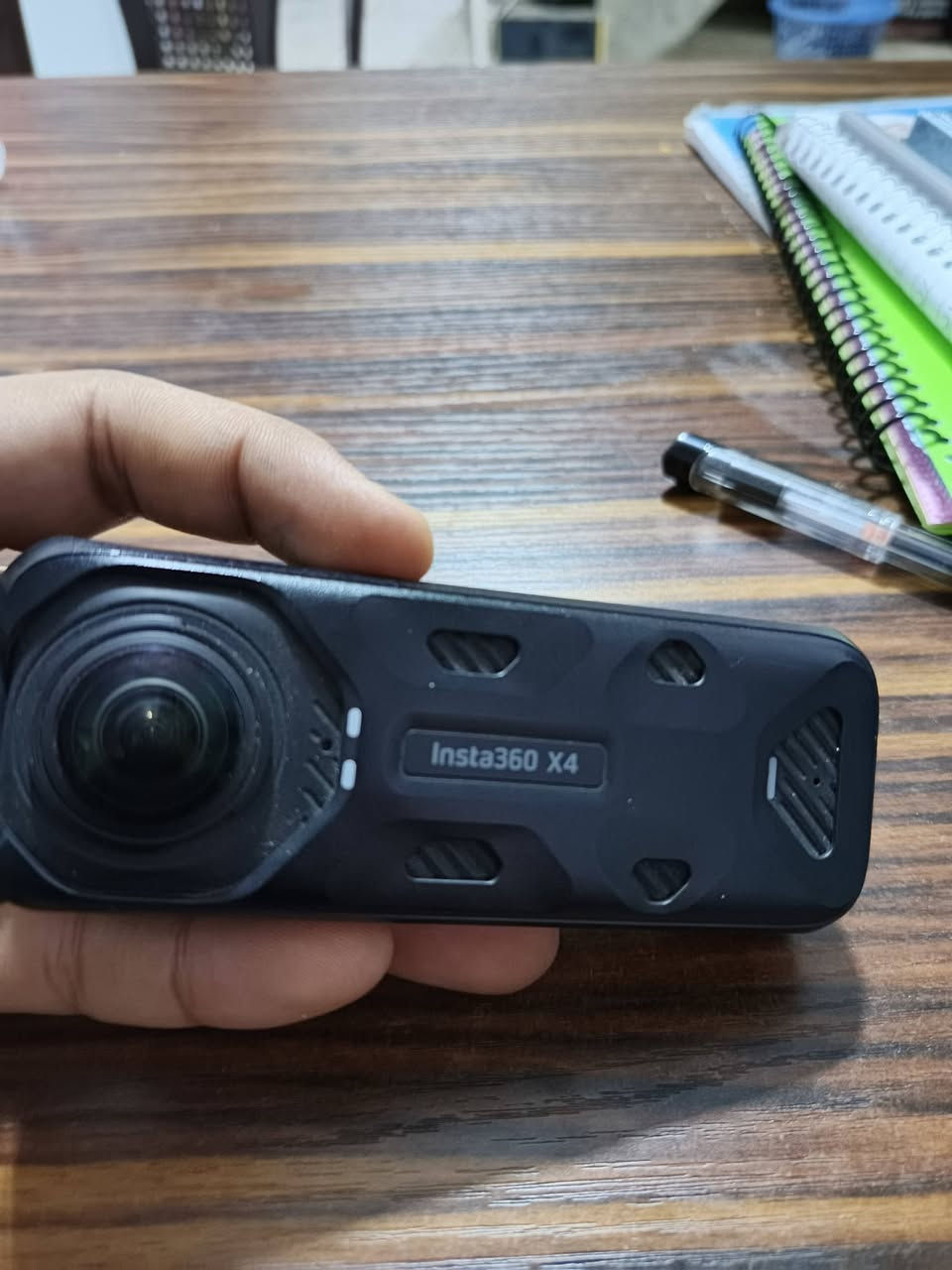 السلام عليكم ansta360 x4
الكامرة للبيع بيها بس هذا شخوط خارجيه ما لايحه العدسه 
وياها كرتونه ورام ماركه ساندسك 128 گيگا
سعرها 550 وببها مجال
الكامرة ممستخدمها هواي تصويرها للي يحب يشوفه ع انستا ناشرة
يوزري cwz1
 https://www.instagram.com/cwz1?igsh=ejEwdmQ2Z2Nhb3Vs


**إذا كنت صاحب هذا الإعلان وتريد حذفه لأي سبب، رجاءا أرسل رسالة إلى الدعم الفني**