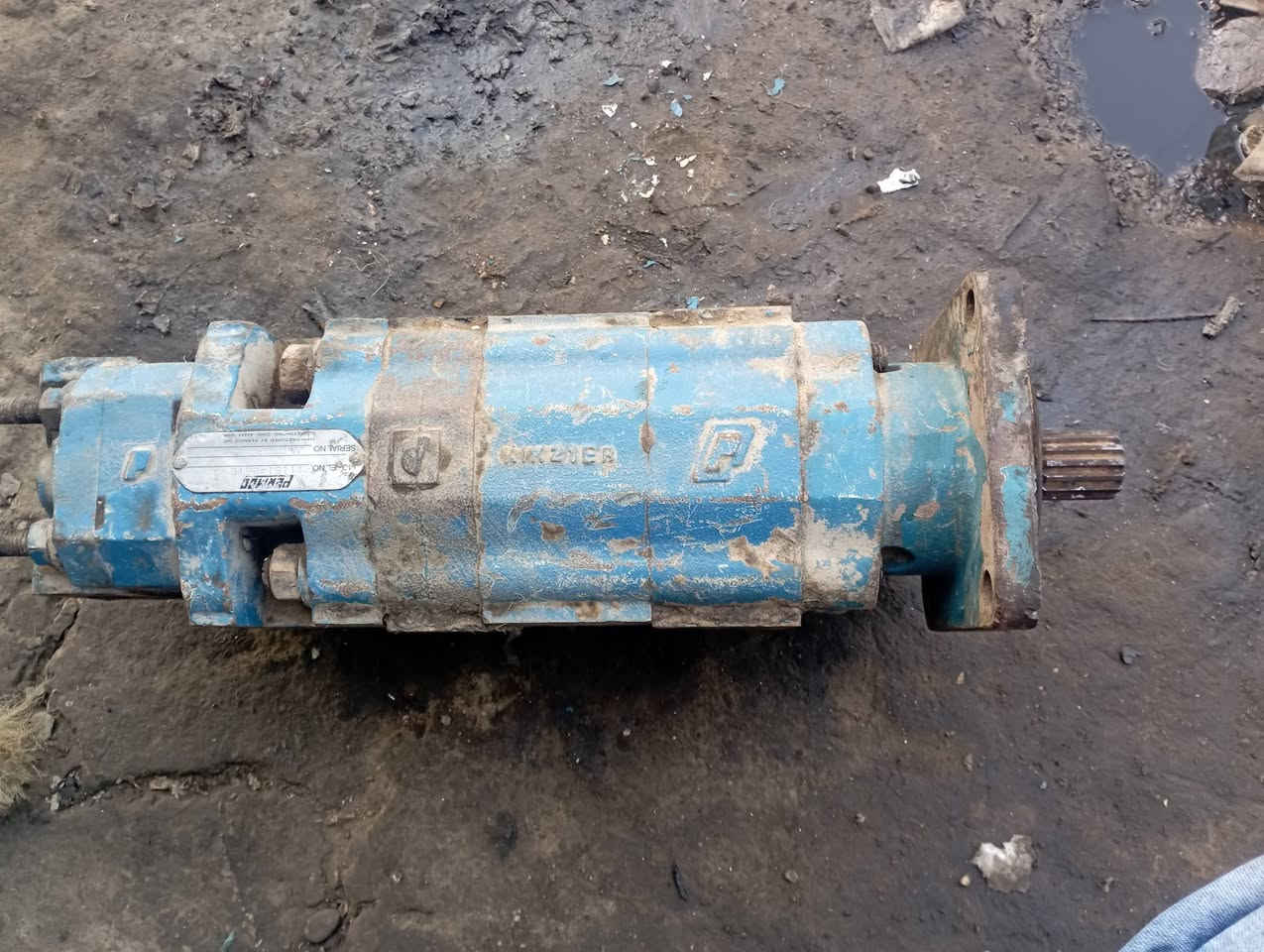 السلام عليكم مضخة للبيع ثلاثية أمريكية الاستفسار ***********
