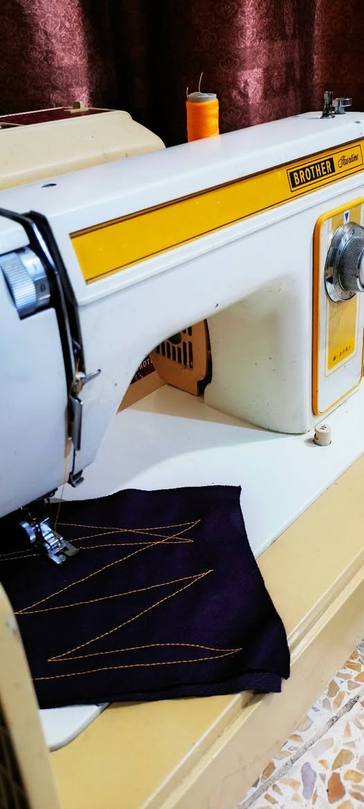 برذر  تكل خياطه عادي  سعرها مع توصيل 135
***********)
***********
