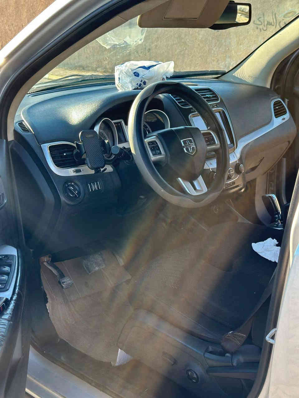 من رخصة صاحب الكروب
جورني موديل 2011 للبيع  ب110 وبيه مجال
وين الي يدور نضيف وبلاد وميحك راسة منه ومال بيت
اخوان دوج جورني رقم بغداد انكليزي سنوية جديدة وهزة جديدة باسمي اكرر باسمي مو تخابر ودكلي راعيه يحول لا 
 نجي للمحرك والكير كفالة عامة شرط الفحص 
كهربائايات من الطول للطول على الابلاد اسم جطل ماكو 
تبريد ثلج تدفئة فول حدادية من الطول للطول وكالة شرط مو تجاري شرط شاد مال وكالة تخم تاير 95 بالمئة نضافة 
إدامة كاملة للمكينة تخم بلكات بلاتينيوم الاصلي شركة تخم نوزلات مال شركة عبوة مال بانزين وكالة حجي عيني من اكلك ربع مذب عليه تعاتبني 
السيارة مكفولة من أي ضربة ومن اي بارد مصبوغة جمالية فقط صبغة درجة اولى احلى من البلاد فرن ابغداد على ايدي ب12 ورقة فقط صبغه والسونار موجود وذا تحب تأخذه سونار هم من حقك واني خادم 
  سعر السيارة 110 وبيه مجال 
مكان السيارة واسط 
‏‪***********
