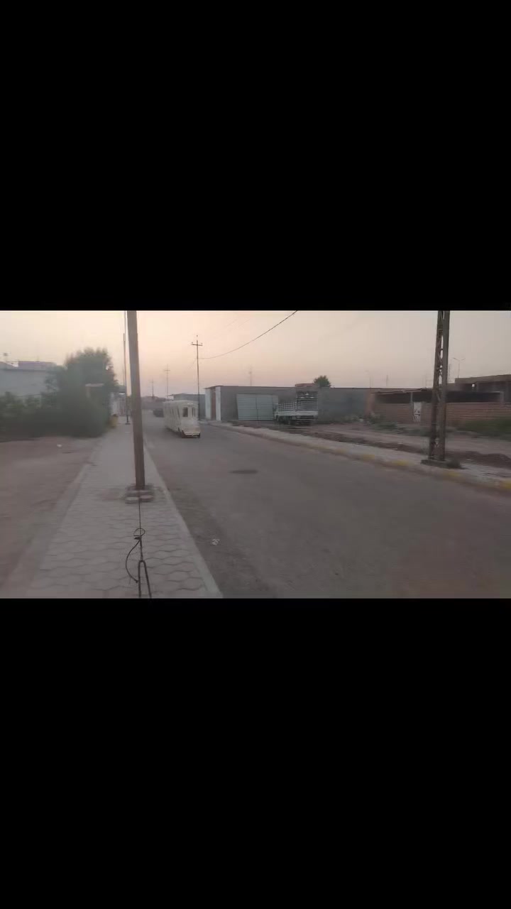 قطار للبيع السعر 6 ملايين نص وبيه مجال الشراي يتصل ***********
