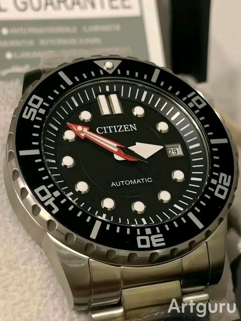 بسمِ الله ، والصَّلاة والسَّلامِ عَلَىٰ رَسُولِ اللهِ  ﷺ.🌿
#مــزاااااد
ساعة #سيتيزن الأصلية ☑️
#البراند_الياباني 🇯🇵 المعروف  ، ساعة ياباني أصلي أوتوماتيك + تكويك، مصنوعة من الفولاذ المقاوم، طوق دوار #مستخدم كـ #الجديد مستخدم مرات قليلة للرجال😍
⬅️ رتيل الساعة ≈ 300$
يبدأ المزاد من 10$ والرفعة اقل شي 10 $ والسوم بالدولار $

🔸 المزاد #عرض و #سوم و #طلب وأمر البيع طيب بأذن الله تعالىٰ 🤲

#يبدأ من الآن و #ينتهي يوم غدٍ إن شاء الله الساعة الخامسة مساءً

 ☑️ للأعتماد أولاً : أرسال العنوان الكامل ورقم التلفون .

والتوفيق من الله للجميع 🤲

🔴 المواصفات :
▫️موديل ياباني أصلي وكالة رجالي
▫️مكنة أوتوماتيك 21 حجر
▫️مكنة كشف 
▫️مينة سوداء 
▫️طوق دوار
▫️الساعة بالكامل من الفولاذ المقاوم للصدأ / مطلي PVD
▫️مقاوم للماء الماء 100 متر 💦
▫️منفذ تاريخ شهري 
▫️أميال وعلامات مضيئة في الظلام 
▫️القطر 43 ملم

🔹الحاله مستخدم  كـ #الجديد استخدام مرات قليلة جدا 😍

وتكدرون تبحثون على تفاصيلها أكثر 🌹
 
تأتي مع العلبة الاصلية ، والضمان الدولي  .. 

🚖 يوجد توصيل الى جميع محافظات عراقنا الحبيب 🚖


**إذا كنت صاحب هذا الإعلان وتريد حذفه لأي سبب، رجاءا أرسل رسالة إلى الدعم الفني**