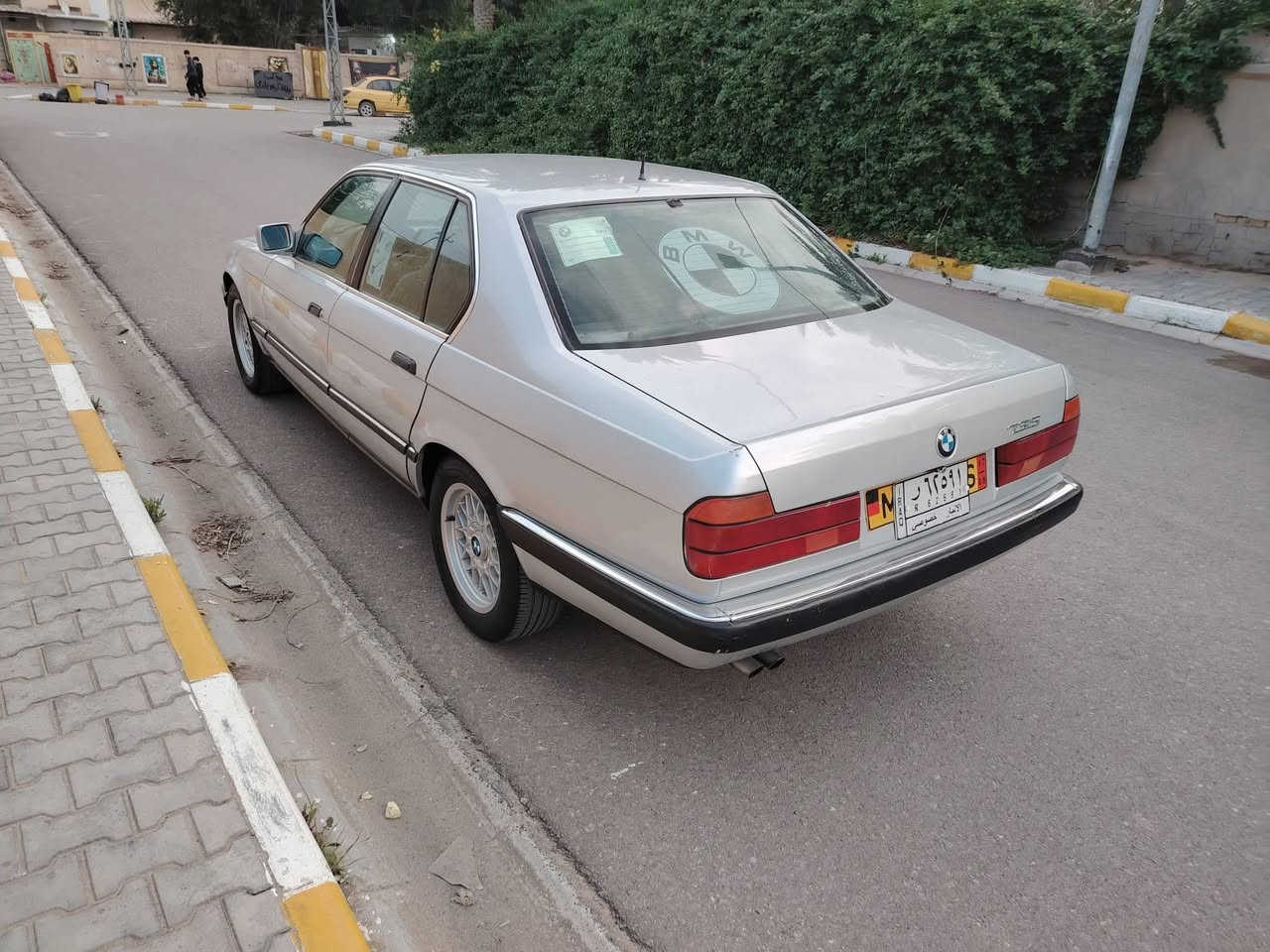 السلام عليكم بي ام حجم 735 موديل 1991 رقم انبار اسمي مشروع وطني سنويه لغايه ال 29 مكينه وكير فيفيتي حاويه  مكفولات سياره جاهزه من تخم تاير جديد حداديه خلفي امامي جدد تبريد ثلج ❄️ كهربايات كلها شغاله سياره مصبوغة عام للجماليه مكفوله من الضربه سياره مكفوله من الكص ونقل الجثه وكافه العيوب الشرعيه سياره جديده معنى الكلمه وجاهزه المكان واسط قضاء الحي السعر52وبيها مجالل
اتصال ***********
***********
