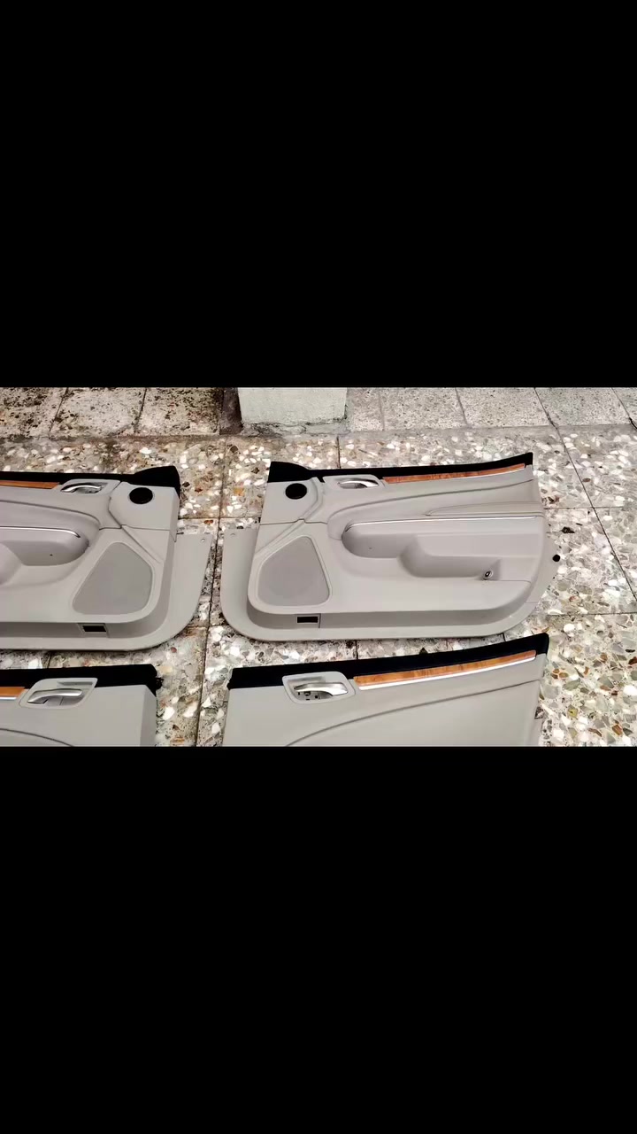 السلام عليكم
ابطاين أوباما 2014 بيجي مال حاوية كلش جديدات
السعر 200 الف
العنوان ميسان رقم الهاتف ***********
