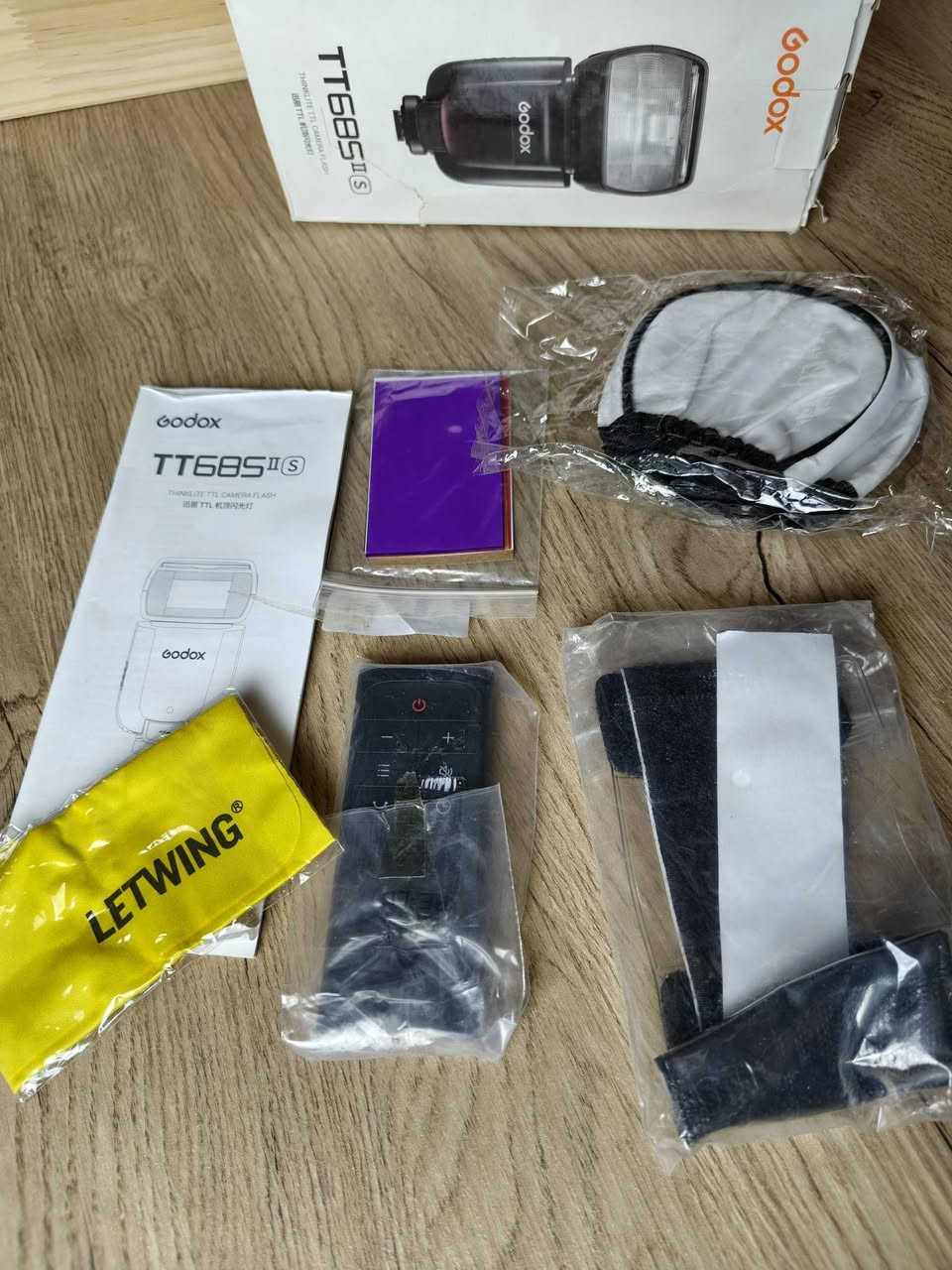 جودوكس تي تي 685 إي-إس فلاش لكاميرات سوني ، وهو سينك سبيدليت عالية السرعة.
وظيفة تل: يدعم التحكم التلقائي التعرض فلاش لتحسين الكفاءة. 
مزامنة عالية السرعة: قادرة على مزامنة سرعات تصل إلى 1/8000 من الثانية. 
رأس قابل للتدوير: يمكن أن يميل رأس الفلاش من -7 إلى 120 درجة ويدور 330 درجة لإضاءة ترتد مرنة. 
نظام لاسلكي: يتميز بنظام راديو مدمج 2.4 جيجا هرتز للتشغيل اللاسلكي. 

💢💢💢 بي كسر بالقاعدة تتبدل 💢💢💢

كل هذا مع الملحقات 20 الف بس ✅

للتوآصل 

اتصل على : ***********

او رآسل تلگرام: @voice_7s
