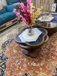 طبلات • ميز • حي اور